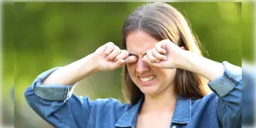 Read more about - Summer Eye Care | অতিরিক্ত তাপে ক্ষতি হতে পারে চোখের রেটিনার! বাড়ে ছানি হওয়ার সম্ভাবনাও! জানুন গরমে কীভাবে চোখ ভালো রাখবেন!