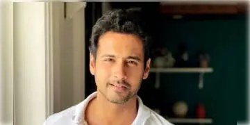 Read more about - পরিবারের সঙ্গে কেক কেটে জন্মদিন উদযাপন করলেন অভিনেতা যশ দাসগুপ্ত