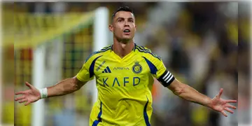 Read more about - Cristiano Ronaldo | জল্পনায় জল ঢাললেন রোনাল্ডো! আপাতত সৌদির ক্লাব আল নাসেরেই থাকছেন ক্রিশ্চিয়ানো