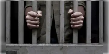 Read more about - Indian Prisoner | গোটা বিশ্বে বন্দি  ১০ হাজার ১৫২ জন! মৃত্যুদণ্ডের খাঁড়া ঝুলছে ৪৯ জন ভারতীয়র মাথার ওপর!
