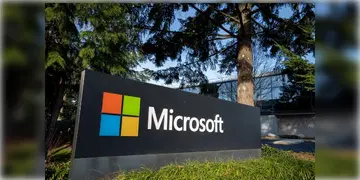 Read more about - Microsoft Layoff | ফের মাইক্রোসফ্টে কর্মী ছাঁটাই! আর্টিফিশিয়াল ইন্টেলিজেন্সের জন্য খরচ বাড়াচ্ছে টেক জায়ান্ট সংস্থাটি!