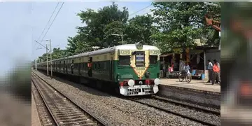 Read more about - Train Cancelled | ১০ দিন চলবেনা লোকাল ট্রেন! বিপাকে ব্যান্ডেল-কাটোয়া শাখার যাত্রীরা, দেখে নিন তালিকা