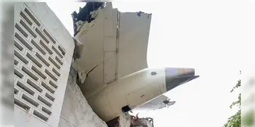 Read more about - Ahmedabad Plane Crash | বিদেশী বিপাকে এয়ার ইন্ডিয়া, বিমান সংস্থার বিরুদ্ধে মামলা করতে চলেছে ব্রিটেনের ল ফার্ম!
