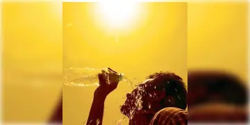 Read more about - বঙ্গে ধেয়ে আসছে বৃষ্টি! আগামী শুক্রবারই এই গরমের জ্বালা জুড়িয়ে যাবে  বলে জানাল আবহাওয়া দফতর