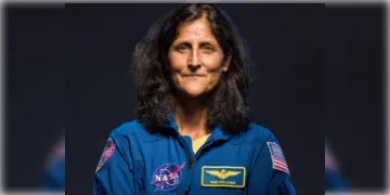 Read more about - Sunita Williams | তৃতীয় বারের জন্য মহাকাশে পাড়ি দেওয়া হলো না ভারতীয় বংশোদ্ভূত সুনীতা উইলিয়ামসের! শেষ মুহূর্তে পিছিয়ে গেল অভিযান!