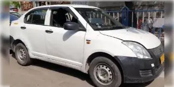 Read more about - রাজাবাজারে ছিনতাইয়ে বাধা দেওয়ায় ক্যাব-চালককে অস্ত্রের কোপ, ধৃত যুবক