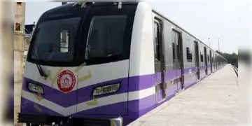 Read more about -  ছুটছে কলকাতা মেট্রোর নতুন এসি রেক, মেট্রোয় রেকের আকাল ঘুচতে শুরু করায় স্বস্তিতে মেট্রো কর্তৃপক্ষ।