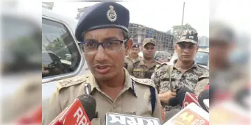 Read more about - Naihati Murder | নৈহাটী মার্ডারের জের, বদলি হলেন ব্যারাকপুর পুলিশ কমিশনার, পদে বসছেন প্রাক্তন সিআইডি অফিসার