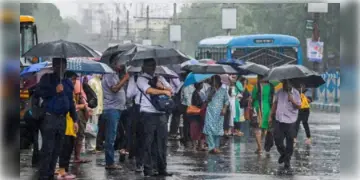 Read more about - Weather Update | এখনও বঙ্গে বর্ষা আসতে হবে একটু দেরি! তবে কলকাতা-সহ ৭ জেলায় রয়েছে প্রাক বর্ষার ঝড়-বৃষ্টির পূর্বাভাস!