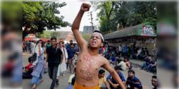 Read more about - Bangladesh Anti Quota Protest । দেশজুড়ে আন্দোলন আরও তীব্র করার হুশিয়ারি! কোটাব্যবস্থা সংস্কার দাবির আন্দোলন ক্রমশ বাড়াচ্ছে উদ্বেগ!