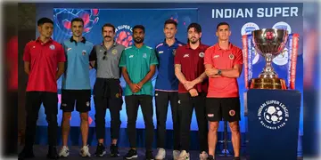 Read more about - ISL | ISL নিয়ে জট কাটাতে ১৩টি ক্লাবের সঙ্গে বৈঠকে বসলো AIFF! কী সিদ্ধান্ত চূড়ান্ত হলো?