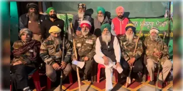 Read more about - Punjab | কৃষক নেতার অনশনের মাঝেই ১২ ঘণ্টার বনধের ডাক! বাতিল১৬৩টি ট্রেন, অবরুদ্ধ  ২০০টির বেশি সড়কপথ