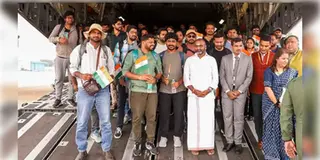 Read more about - Operation Sindhu | ইজরায়েলে যুদ্ধের মাঝেই রুদ্ধশ্বাস মিশন ভারতের! দেশে ফিরলেন ১৬১ জন ভারতীয়!