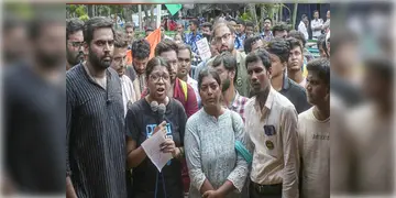 Read more about - R G Kar | রাজ্যের হাসপাতাল ও মেডিক্যাল কলেজগুলির পরিকাঠামো উন্নয়নে একগুচ্ছ নির্দেশিকা দিলেন মুখ্যসচিব