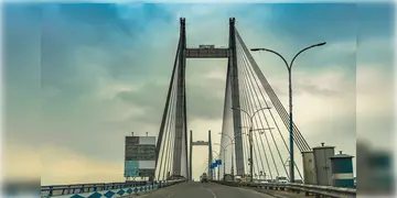 Read more about - 2nd Hoogly Bridge । ডিসেম্বরের শহরে প্রথমদিনই বন্ধ থাকবে দ্বিতীয় হুগলি সেতু, যাওয়া আসা করবেন কোন পথে?