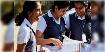 Read more about - একাদশ শ্রেণীর পড়ুয়াদের জন্য সুখবর! বিষয় বাছাই নিয়ে বড় ঘোষণা  জারি করলো CBSE