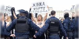 Read more about - Topless Women Protest | পোশাক খুলে বিক্ষোভ শতাধিক মহিলার! নারীদের ওপর যৌন নির্যাতনের বিরুদ্ধে প্রতিবাদ প্যারিসে