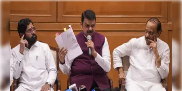 Read more about - Maharashtra Govt | বাধ্যতামূলক নয় হিন্দি পড়ানো! সমালোচনার পরই সিদ্ধান্ত বাতিল ফড়নবিশের সরকারের!