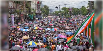 Read more about - Kolkata Traffic | শহরে তিনটে ২১ শে জুলাই শভা, জানুন আজ কোন কোন রাস্তা? কোথায় থাকবে কেমন ট্রাফিক?