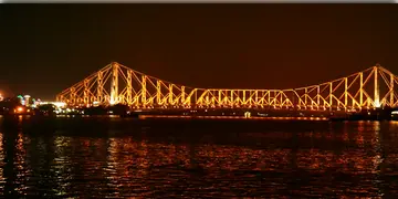 Read more about - Howrah Bridge । হাওড়া ব্রিজের মেডিকেল চেকআপের উদ্যোগ নিলো কলকাতা বন্দর কতৃপক্ষ,  প্রায় ৫ ঘন্টা বন্ধ থাকবে যানচলাচল