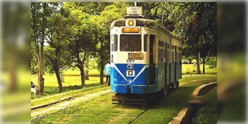 Read more about - Kolkata Tram in Canada । কানাডার রাস্তায় চলবে কলকাতার ট্রাম! ফিফা বিশ্বকাপে নয়া চমক ভ্যানকুভারের
