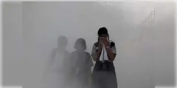 Read more about - Air Pollution | ভারতের ১০ টি শহরে প্রতি বছর প্রায় ৩৩ হাজার মানুষের মৃত্যুর জন্য দায়ী বায়ু দূষণ! প্রকাশ্যে ভয়াবহ রিপোর্ট!