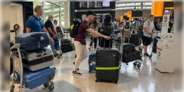 Read more about - বিনামূল্যে বোর্ডিং পাস দিতে হবে চেক-ইন কাউন্টার থেকে, নির্দেশ কেন্দ্রের