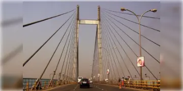 Read more about - Vidyasagar Setu | মেরামতির জন্য আগামী সাত মাস বন্ধ থাকবে বিদ্যাসাগর সেতু! বিজ্ঞপ্তি জারি করলো কলকাতা পুলিশ!
