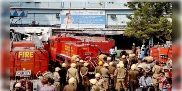 Read more about - WB Fire Brigade: হলফনামা জমা না পড়ায় পিএসসিকে জরিমানা আদালতের