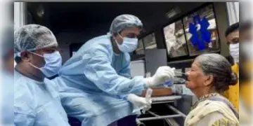 Read more about - উৎসবের মরশুমে করোনা পরিস্থিতি ফের ভয়ানক রূপ নিতে পারে, বিশেষজ্ঞরা তাই জোর দিচ্ছে বুস্টার ডোজের ওপর