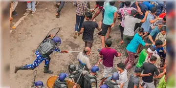 Read more about - Nabanna Abhijan | নবান্ন অভিযান ঘটনায় বিনীত গোয়েলের কাছে রিপোর্ট তলব করল জাতীয় মানবাধিকার কমিশন