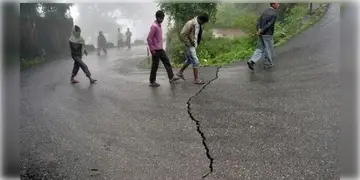 Read more about - Earthquake | দুবার ভূমিকম্পে কেঁপে উঠল জম্মু ও কাশ্মীর! রিখটার স্কেলে মাত্রা ৪.৯ ও ৪.৮