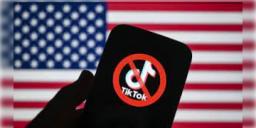Read more about - Tiktok Banned in America | ট্রাম্পের শপথের আগেই টিকটক নিষিদ্ধ আমেরিকায়, প্লে স্টোর থেকে উড়লো অ্যাপটি