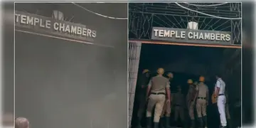 Read more about - Calcutta HC | কলকাতা হাইকোর্টের পাশের ভবনে আগুন! ঘটনাস্থলে দমকলের ৪টি ইঞ্জিন!