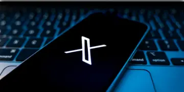 Read more about - X Hiring Beta | 'লিঙ্কডিন'কেও পেছনে ফেলবে 'এক্স'? চাকরির সন্ধান দিতে নয়া ফিচার আনছেন ইলন মাস্ক!