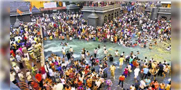 Read more about - Kumbh Mela | ২১ মাস ধরে চলবে কুম্ভ মেলা, ব্যয় করা হবে দু’হাজার কোটি টাকা!