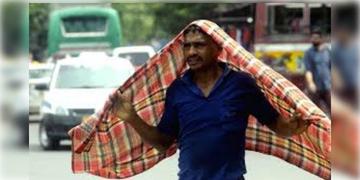 Read more about - Weather Update | রোদ ঝলমলে দিন নাকি ঝড়বৃষ্টির আশঙ্কা? একনজরে দেখে নিন কলকাতার আজকের আবহাওয়া আপডেট