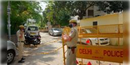 Read more about - Delhi | নিউ ইয়ারের আগেই ‘অপারেশন আঘাত’! রাজধানীতে গ্রেপ্তার ২৮৫, উদ্ধার বহু অস্ত্র ও মাদক