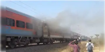Read more about - Train Fire | বক্সার টাটানগর এক্সপ্রেসে চলন্ত ট্রেনের কামরায় আগুন, আতঙ্কিত যাত্রীরা