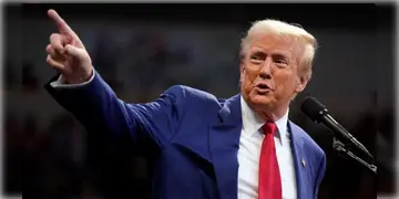 Read more about - Donald Trump | ফের ডোনাল্ড ট্রাম্পের উপর হামলার চেষ্টা, আগ্নেয়াস্ত্র সহ একজনকে পাকড়াও করে পুলিশ