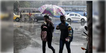 Read more about - WB Weather | নিম্নচাপের জেরে সব জেলাতেই বাড়বে তাপমাত্রা! রয়েছে ৯টি জেলায় বৃষ্টির পূর্বাভাসও