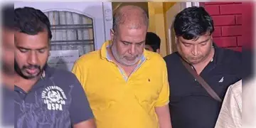 Read more about - Recruitment Scam | নিয়োগ দুর্নীতি কেসে জামিন পেলেন অয়ন শীল, তবু থাকতে হবে জেলে!