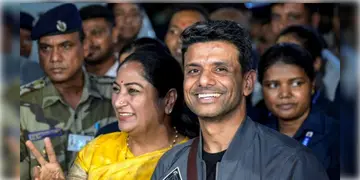 Read more about - Shubhanshu Shukla | ঘরের ছেলে ফিরলো ঘরে, দেশের মাটিতে পা রাখলেন 'স্পেস বয়'  শুভাংশু শুক্লা