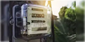 Read more about - Prepaid Smart Meter | মার্চের মধ্যে গোটা রাজ্যে ৪ লক্ষ প্রিপেড স্মার্ট মিটার বসানোর পরিকল্পনা! দেওয়া হচ্ছে ৩০০ টাকা ক্রেডিটও
