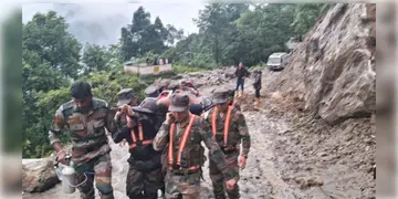 Read more about - Sikkim Accident | সিকিমে ২০০০ ফুট নীচে পড়লো পর্যটক বোঝাই গাড়ি, মৃত ১, চলছে উদ্ধারকার্য