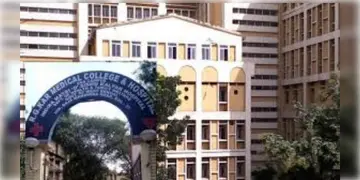 Read more about - Swasthya Bhawan | মুখ্যসচিবের সঙ্গে বৈঠক করতে স্বাস্থ্যভবনে পৌঁছলেন আটটি চিকিৎসক সংগঠনের প্রতিনিধি