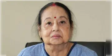 Read more about - গুরুতর অসুস্থ ‘চারুলতা’,  শহরের এক বেসরকারি হাসপাতালে ভর্তি হন অভিনেত্রী মাধবী মুখোপাধ্যায়