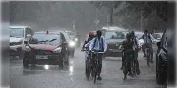 Read more about - পুজোর মরশুমেই বর্ষণের ভ্রুকুটি! বাংলার পাঁচ জেলায় হতে পারে ভারী বৃষ্টিপাত, এমনটাই পূর্বাভাস আবহাওয়া দফতরের