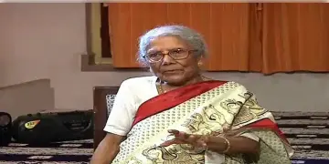 Read more about - গুরুতর অসুস্থ গীতশ্রী সন্ধ্যা মুখোপাধ্যায়,গ্রিন করিডোরের মাধ্যমে তাঁকে নিয়ে যাওয়া হল SSKM-এ