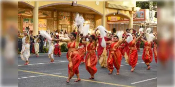 Read more about - 2023 Durga Puja | রেড রোড পুজো কার্নিভালের তারিখ ঘোষণা! প্যান্ডেল হপিংয়ের আগে দেখুন কোথায় কী থিমে পুজো হচ্ছে!